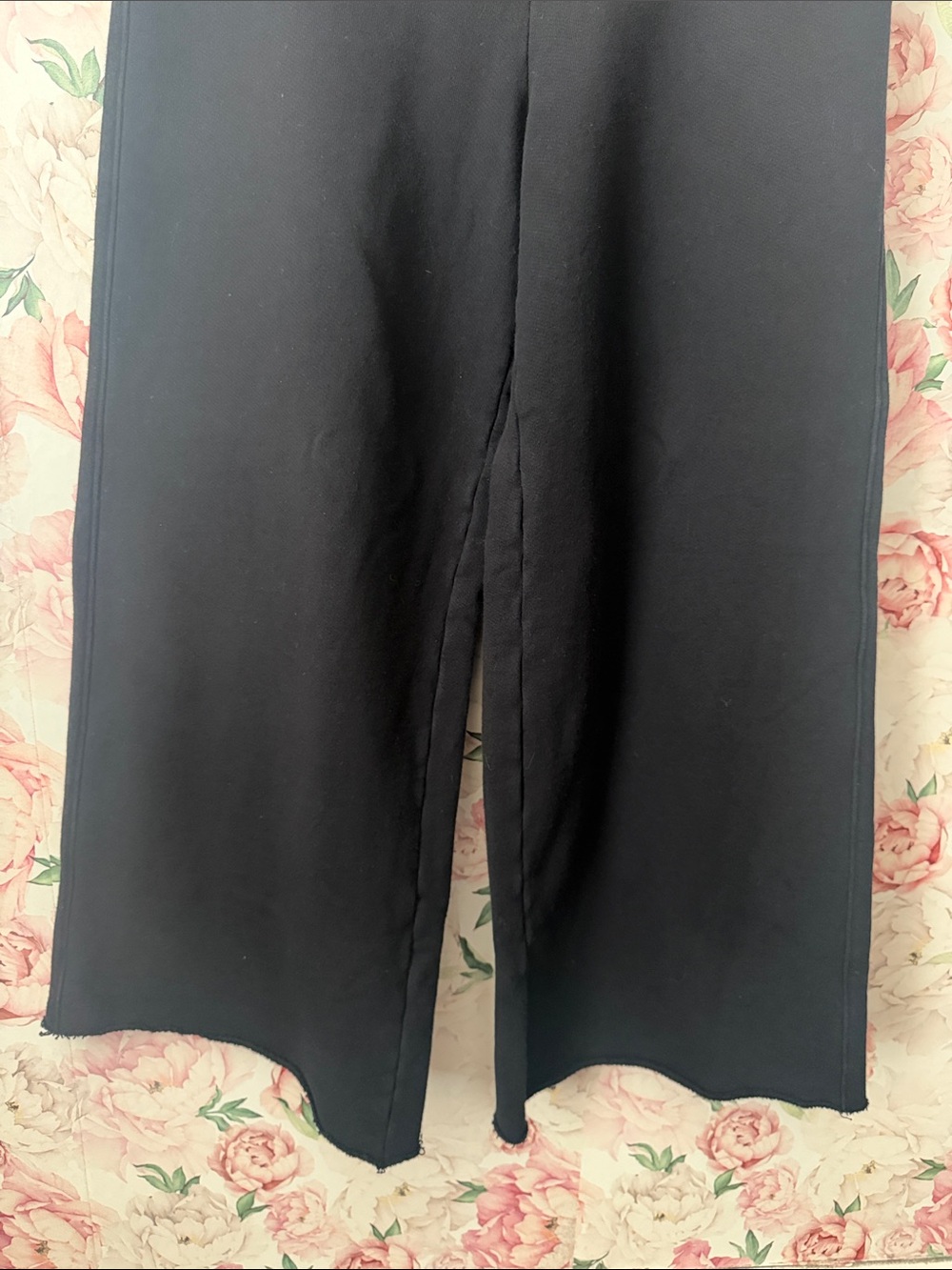PerfectWhiteTee Amber French Terry Black Wide Leg Sweatpants size M - Picture 4 of 5